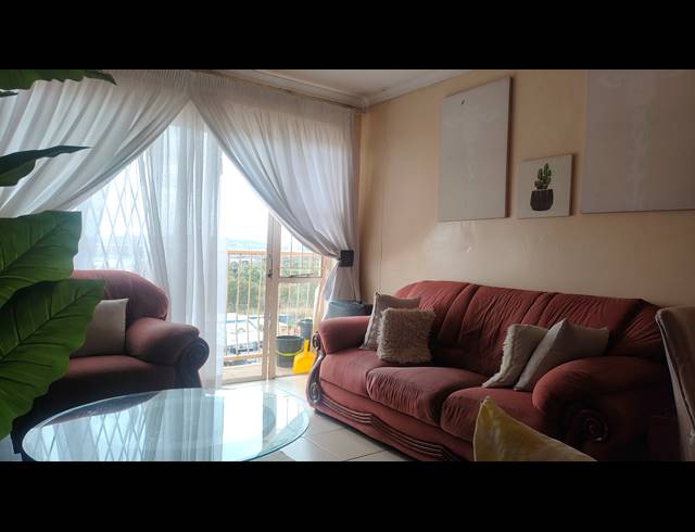2 BEDROOM FLAT FOR SALE IN SILVERTON